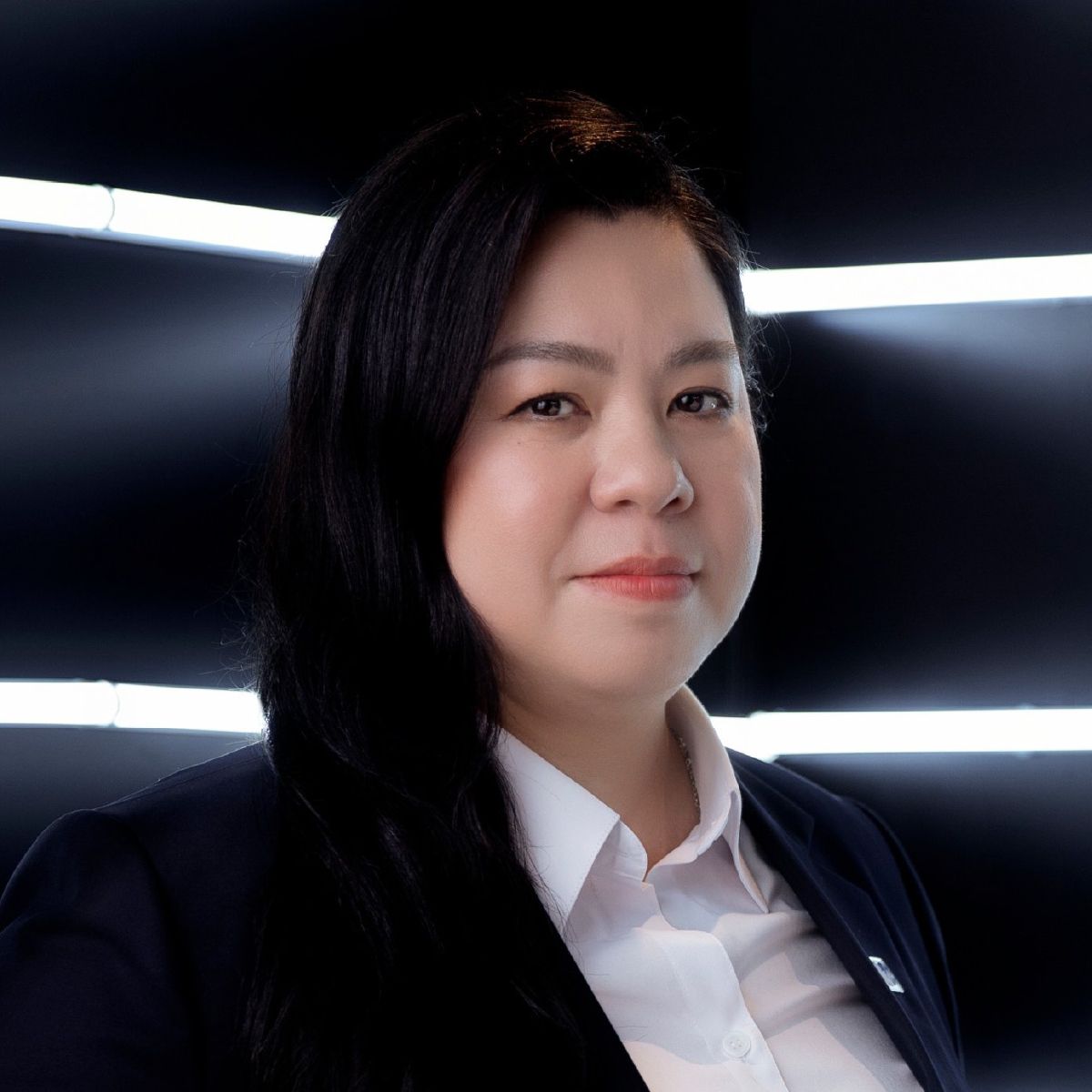 Ms Nguyen Le Bach Duong
